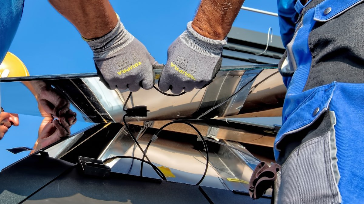 150L solar water heater Kenya detail view